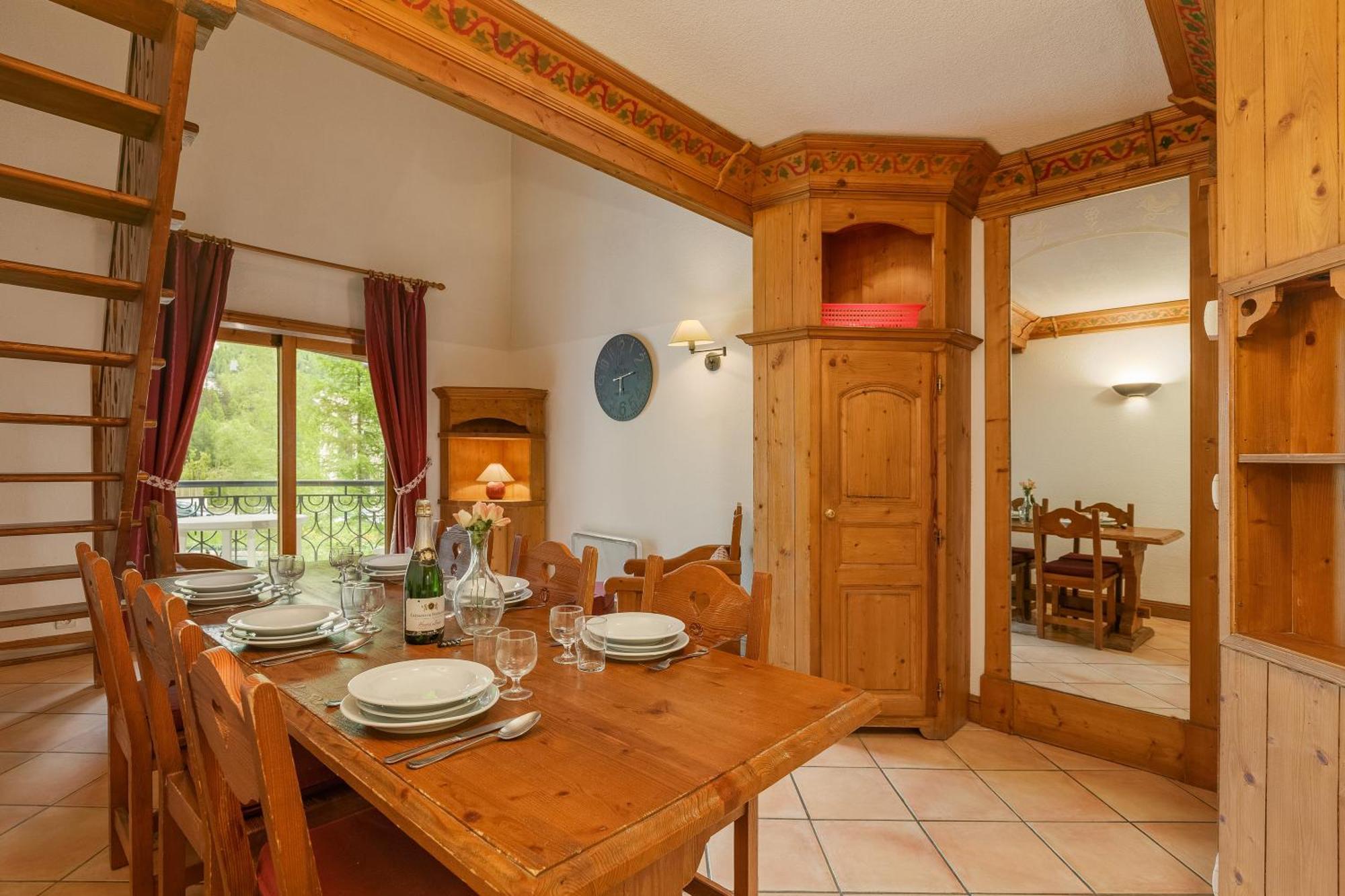 Residence Le Cristal Apartments - Happy Rentals Шамоні Екстер'єр фото